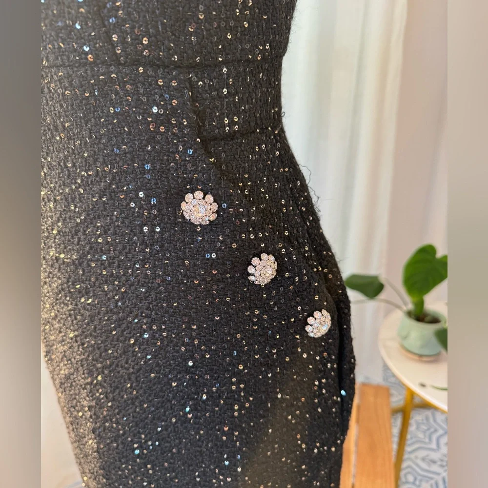 Ann Taylor Sparkle Sequin Tweed Sheath Dress Black Size 0 — Button Trim - Picture 4 of 9